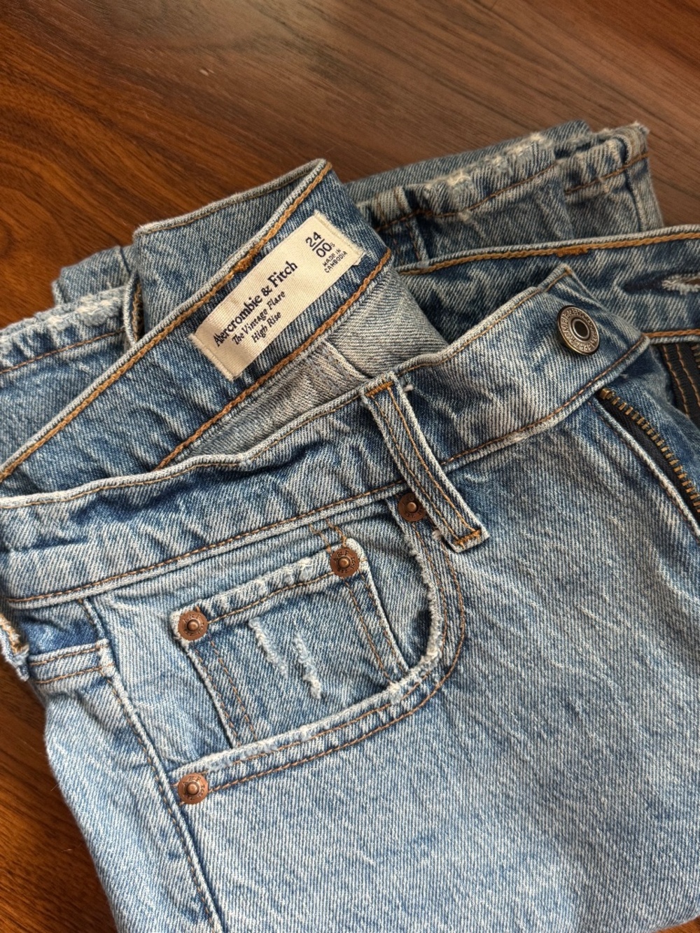 Abercrombie & Fitch Vintage Flare Jeans - 24 short